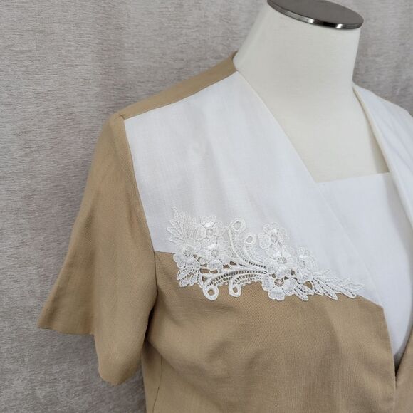 Via Sant Andrea Vintage Tan and White Two Piece Outfit Matching Skirt Set Suit - Picture 4 of 14
